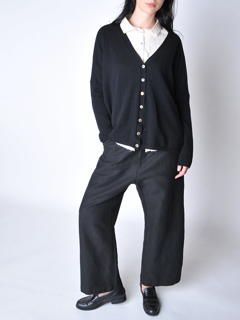 Black Cashmere V Neck Cardigan - Roztayger