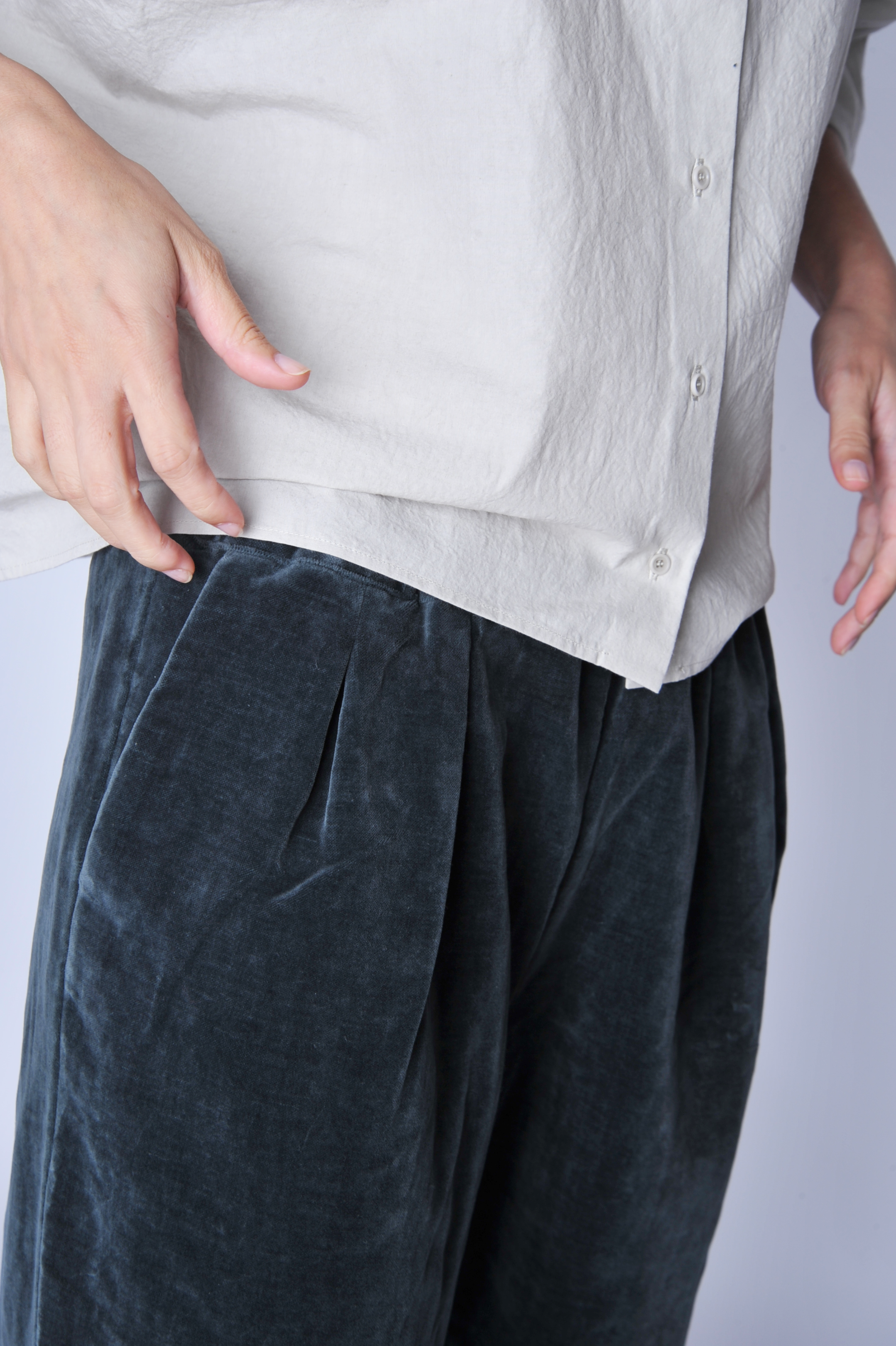 Apuntob | Dark Teal Velvet Pants – Roztayger