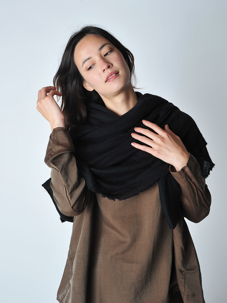 Black Melange Knit Cashmere Stole - Roztayger