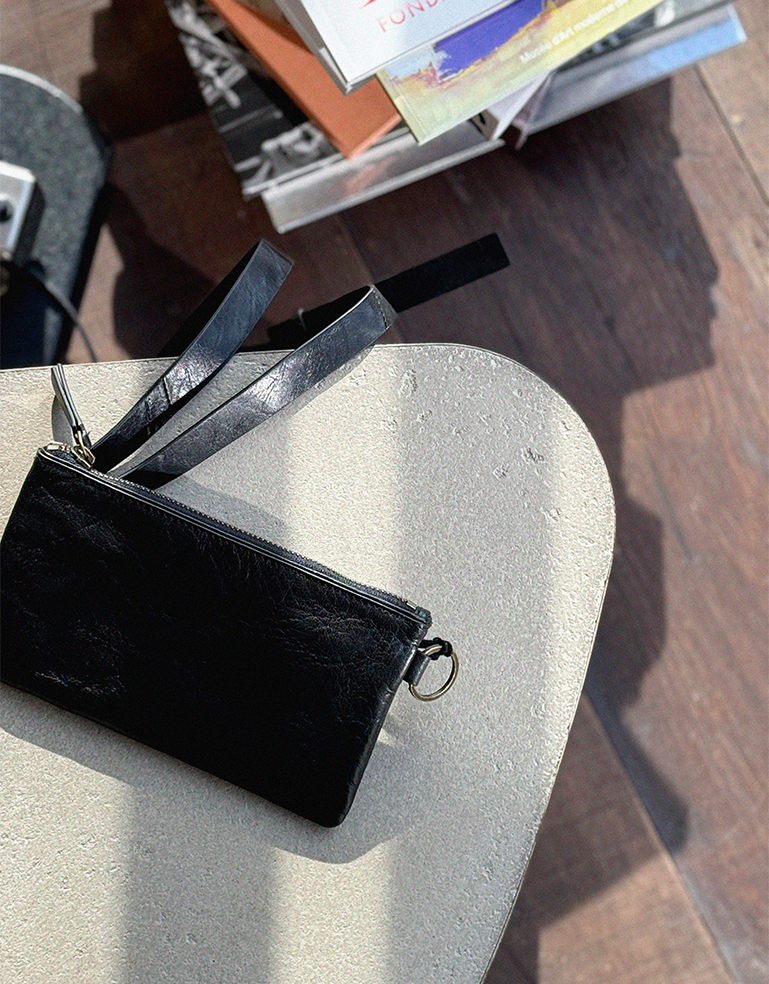 Black Tumbled Leather Flat Pouch and Belt - Roztayger