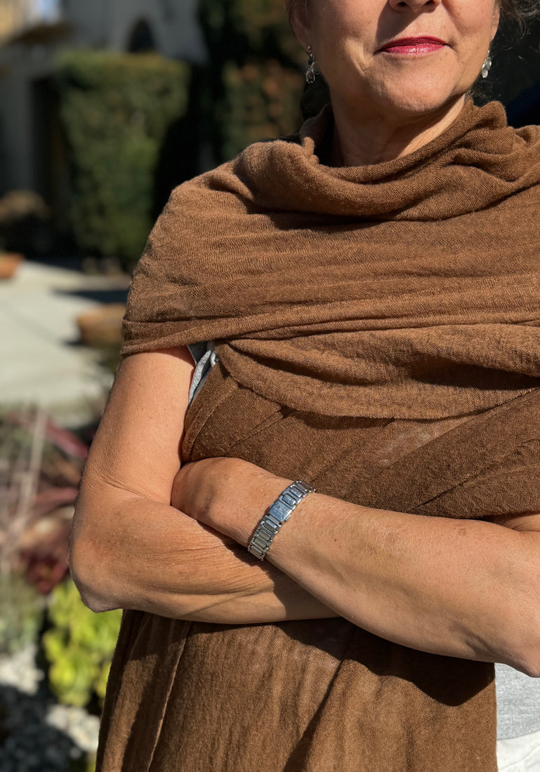 Tobacco classic knit cashmere stole - Roztayger