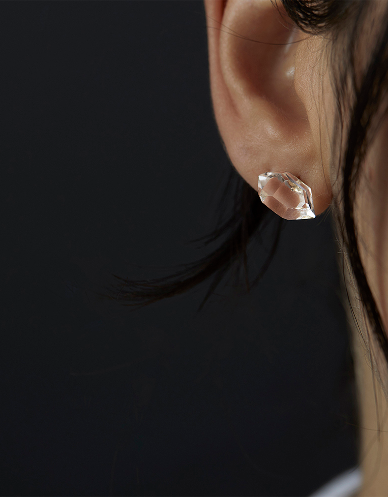 Satomi Kawakita | 18K Herkimer OAK Stud 5 – Roztayger