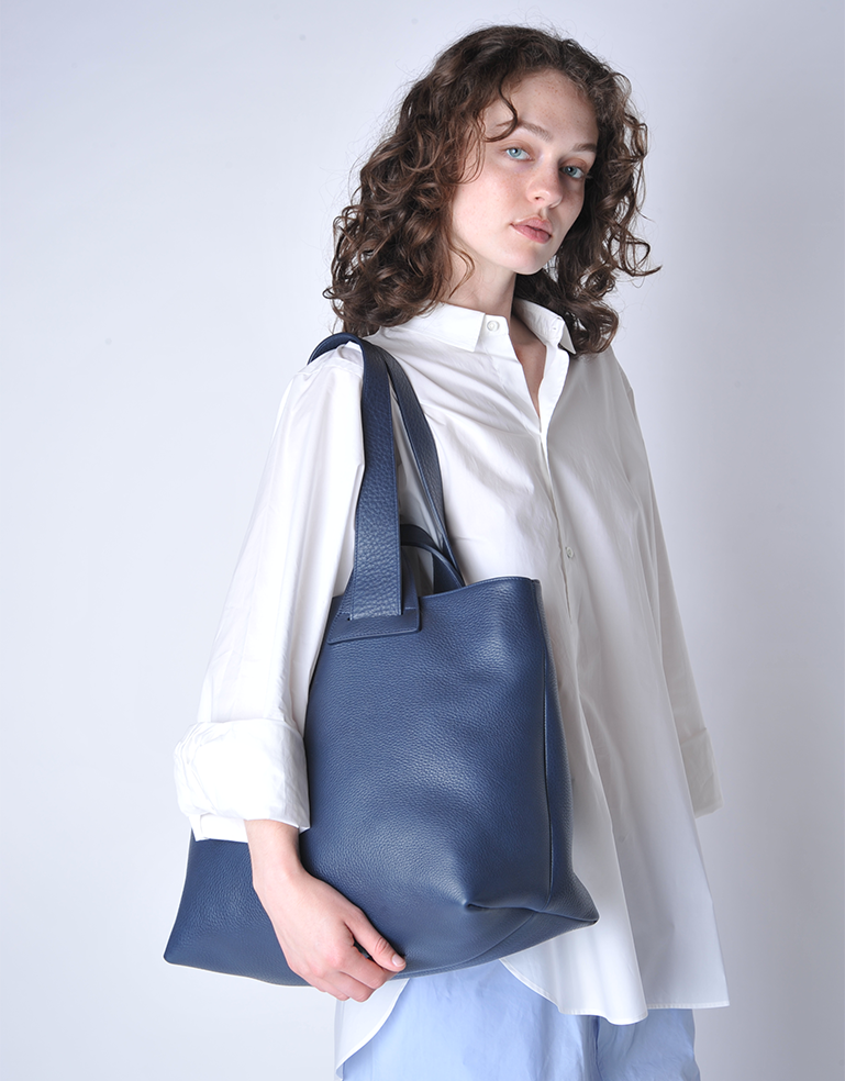 Navy Plein Tote - Roztayger