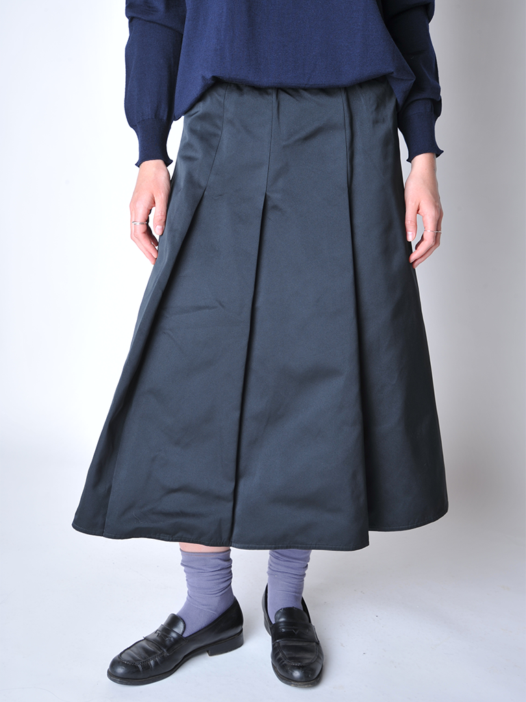 Black Sisli Wide Pleated Skirt - Roztayger