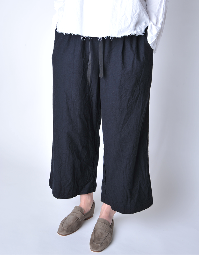 Black Deep Pockets Wide Leg Flannel Pants - Roztayger