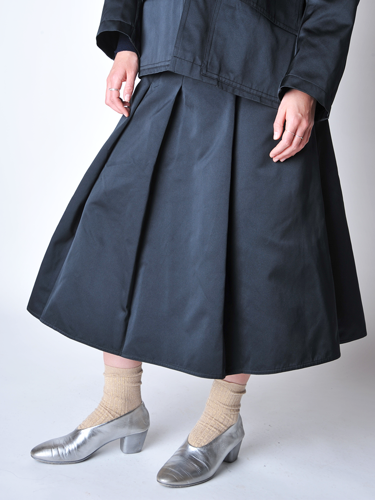 Black Sisli Wide Pleated Skirt - Roztayger