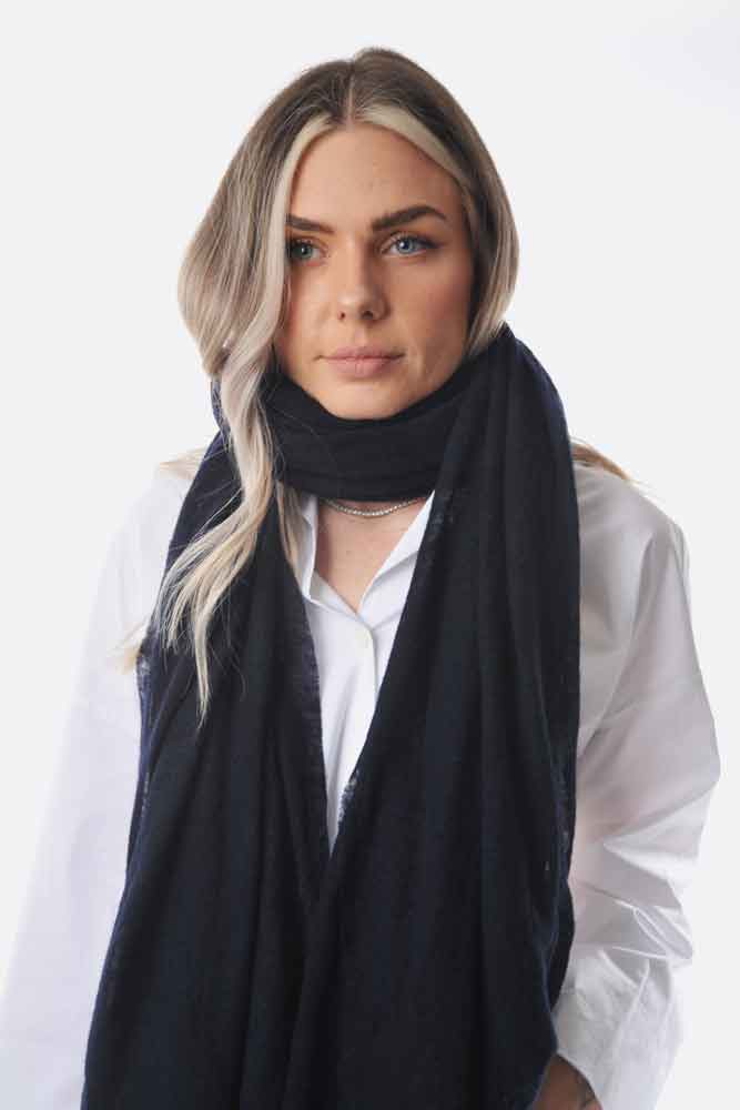 【お値下げ】Botto Giuseppe Cashmere Stole Botto Giuseppe カシミアシルクストール 200×130cm — LISETTE