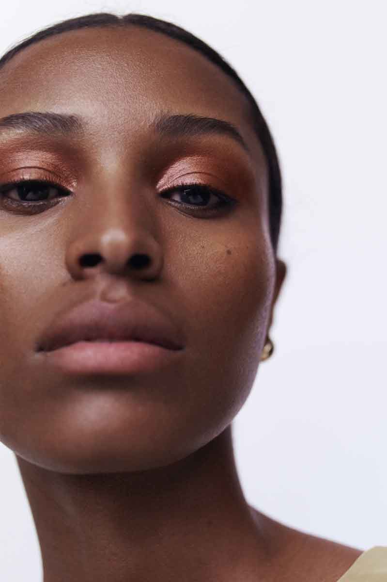 Chaminade Eye Glow Color - Roztayger