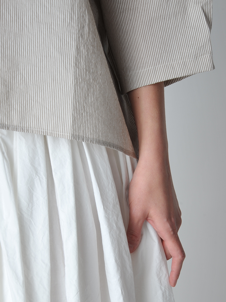 Milk Poplin Pull on Pleated Skirt