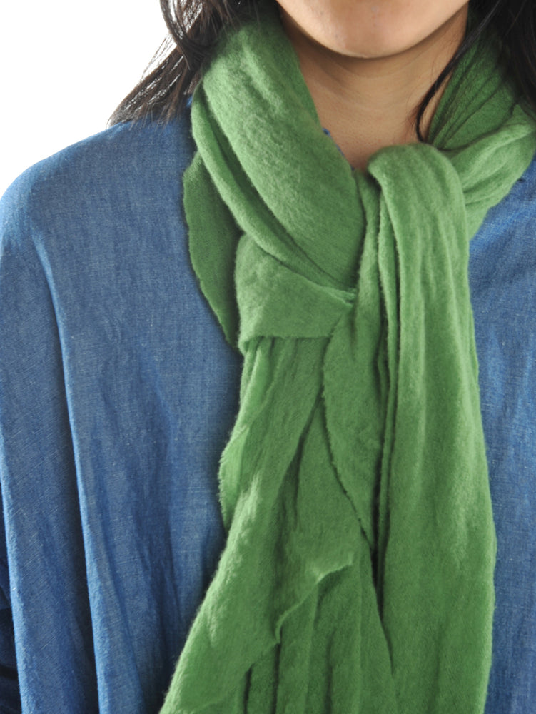 
                  
                    Kelly Green Classic Knit Diamond Cashmere Scarf - Roztayger
                  
                