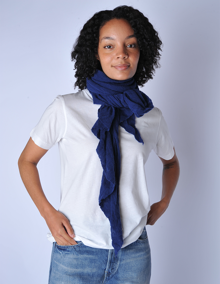 Navy Classic Knit Diamond Cashmere Scarf - Roztayger
