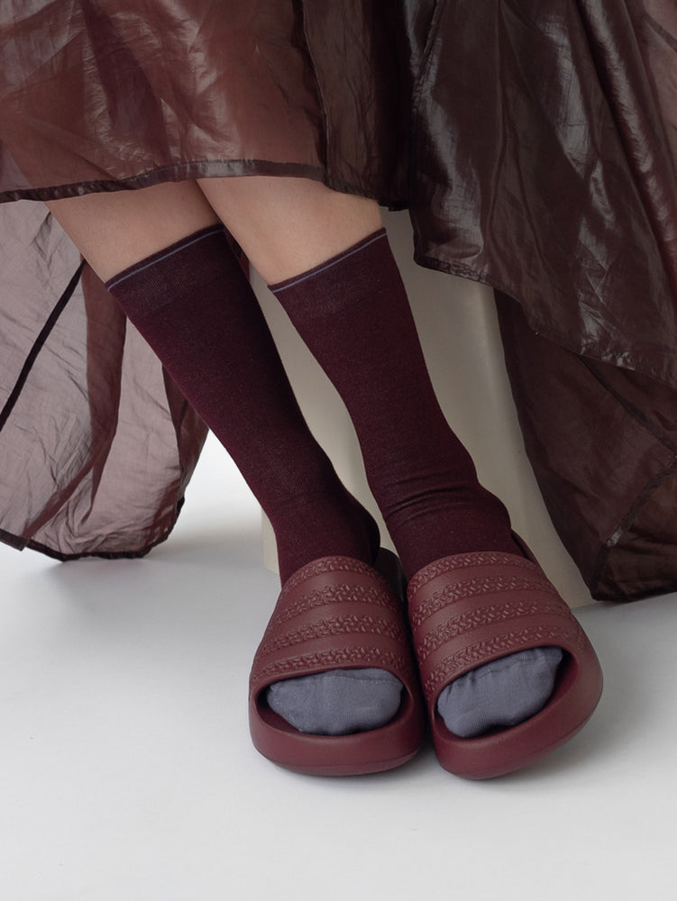 
                  
                    UN218 Bordeaux Socks - Roztayger
                  
                