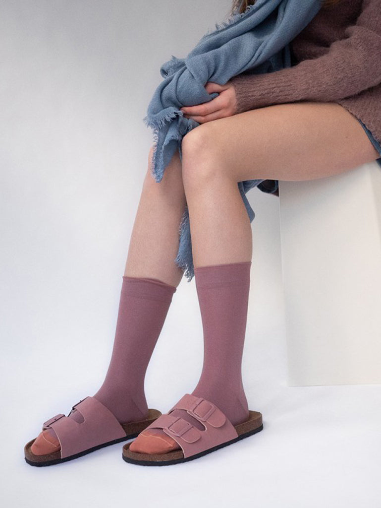 UN203 Mauve Socks - Roztayger