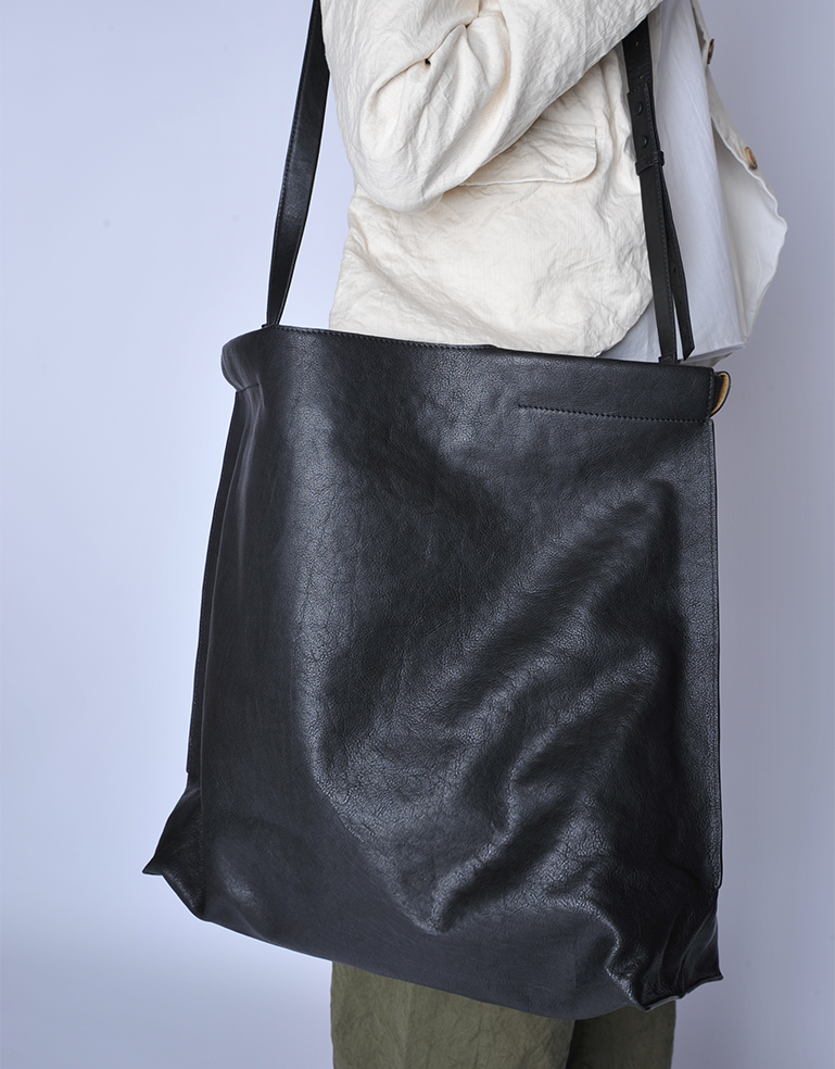 Large Black Shopper - Roztayger