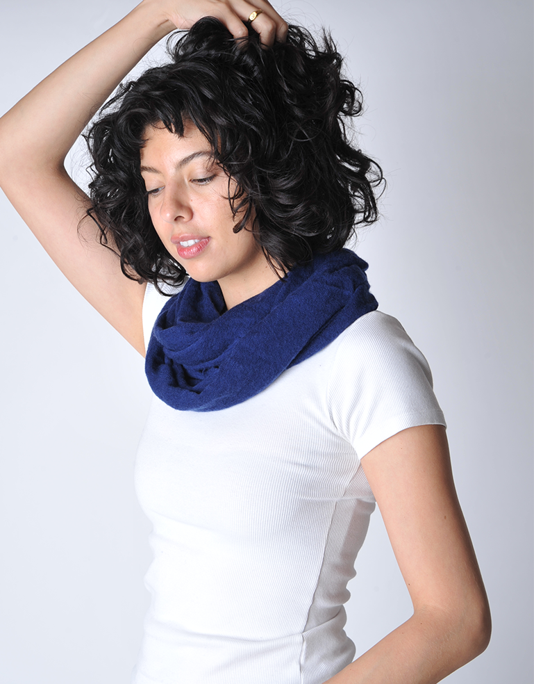 Navy Classic Knit Cashmere Tube Scarf - Roztayger