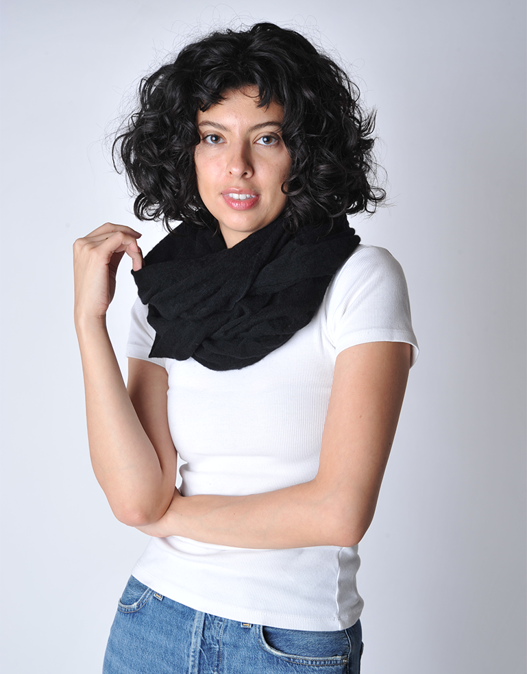 Thick Black Classic Knit Cashmere Tube Scarf - Roztayger