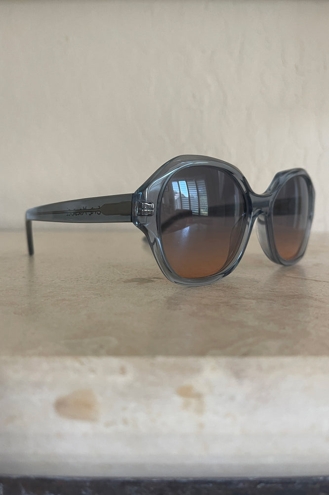 
                  
                    001 Valley Sunglasses - Roztayger
                  
                