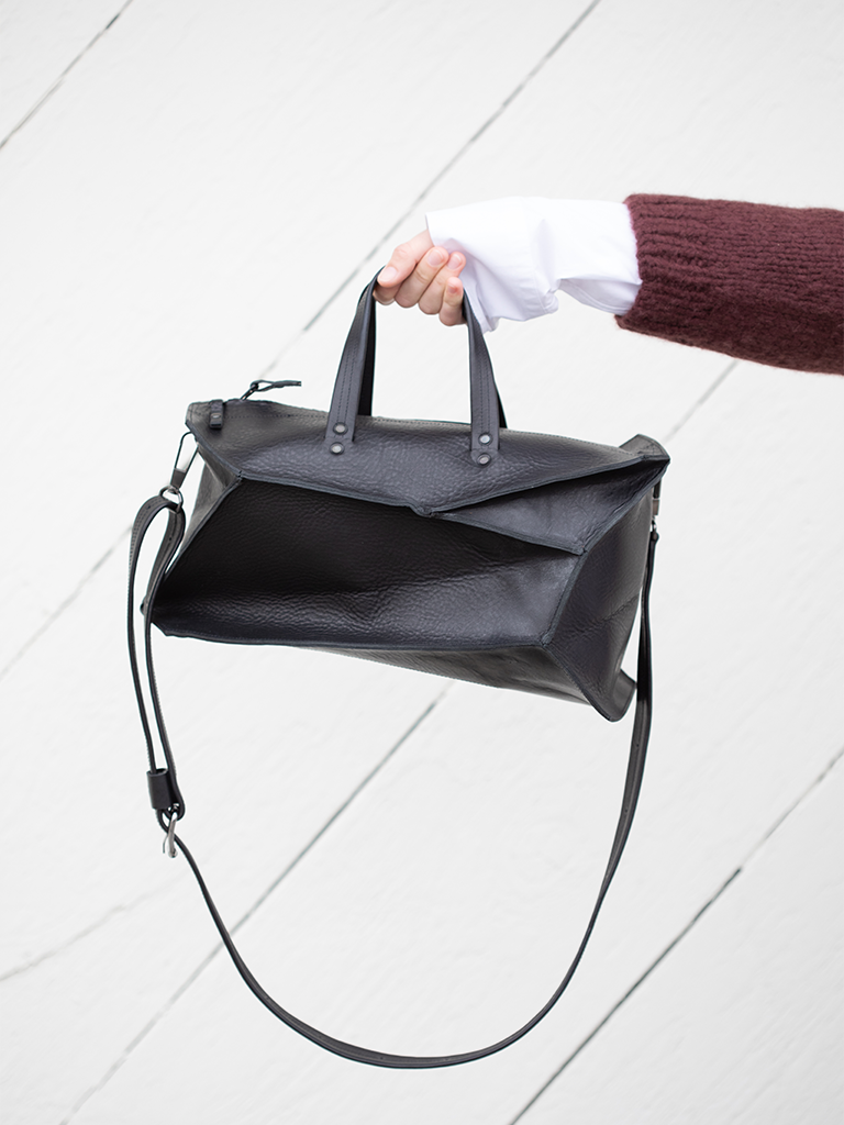 Black Collapse Eve Bag