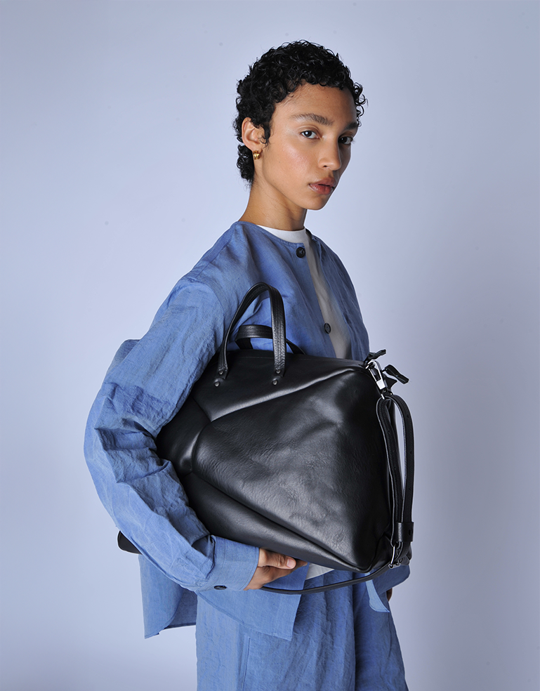 Black Move 9 Bag - Roztayger