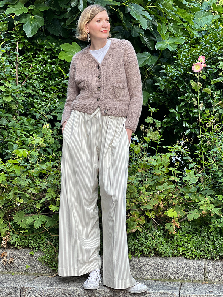 
                  
                    Mikiknits Taupe Ingrid Cardigan 100% Silk Knit Sweater Handmade - Tan Cardigan - Roztayger
                  
                