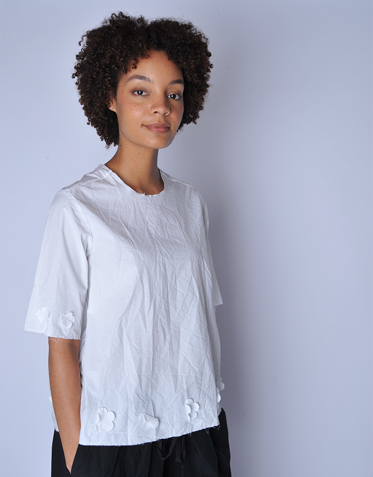 White V Back Elbow Sleeve Flower Top - Roztayger