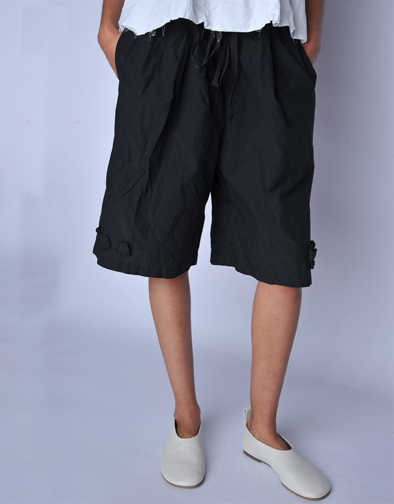 Black Long Floral Shorts - Roztayger