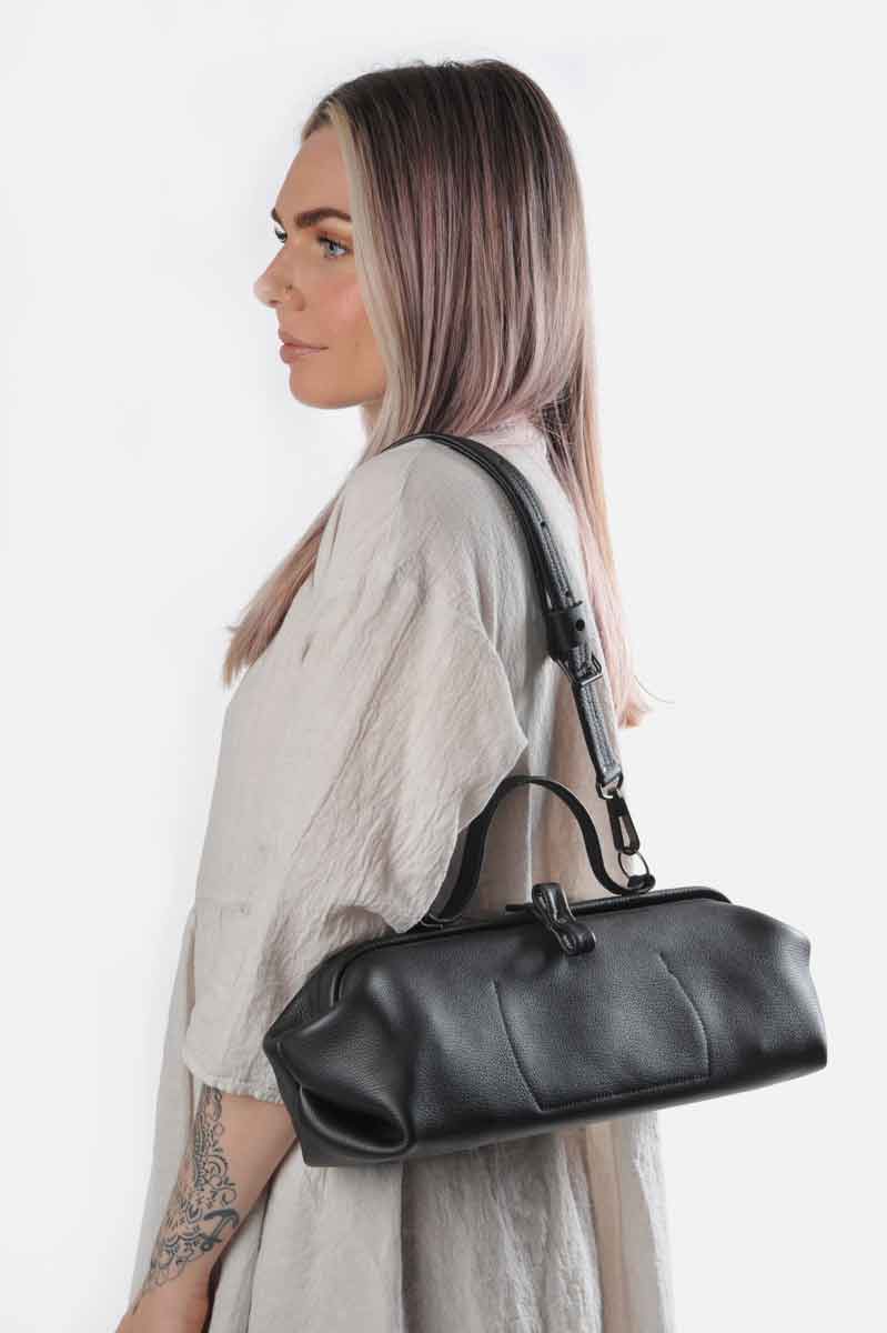 Black Baguette Bag - Roztayger